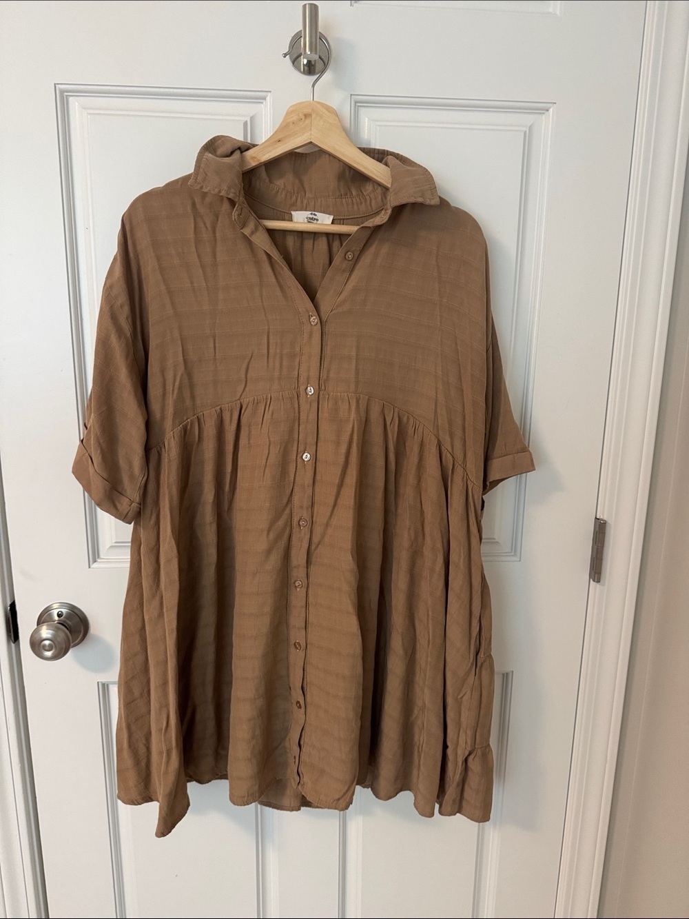 Entro Casual Flowy Dress in Camel Color.